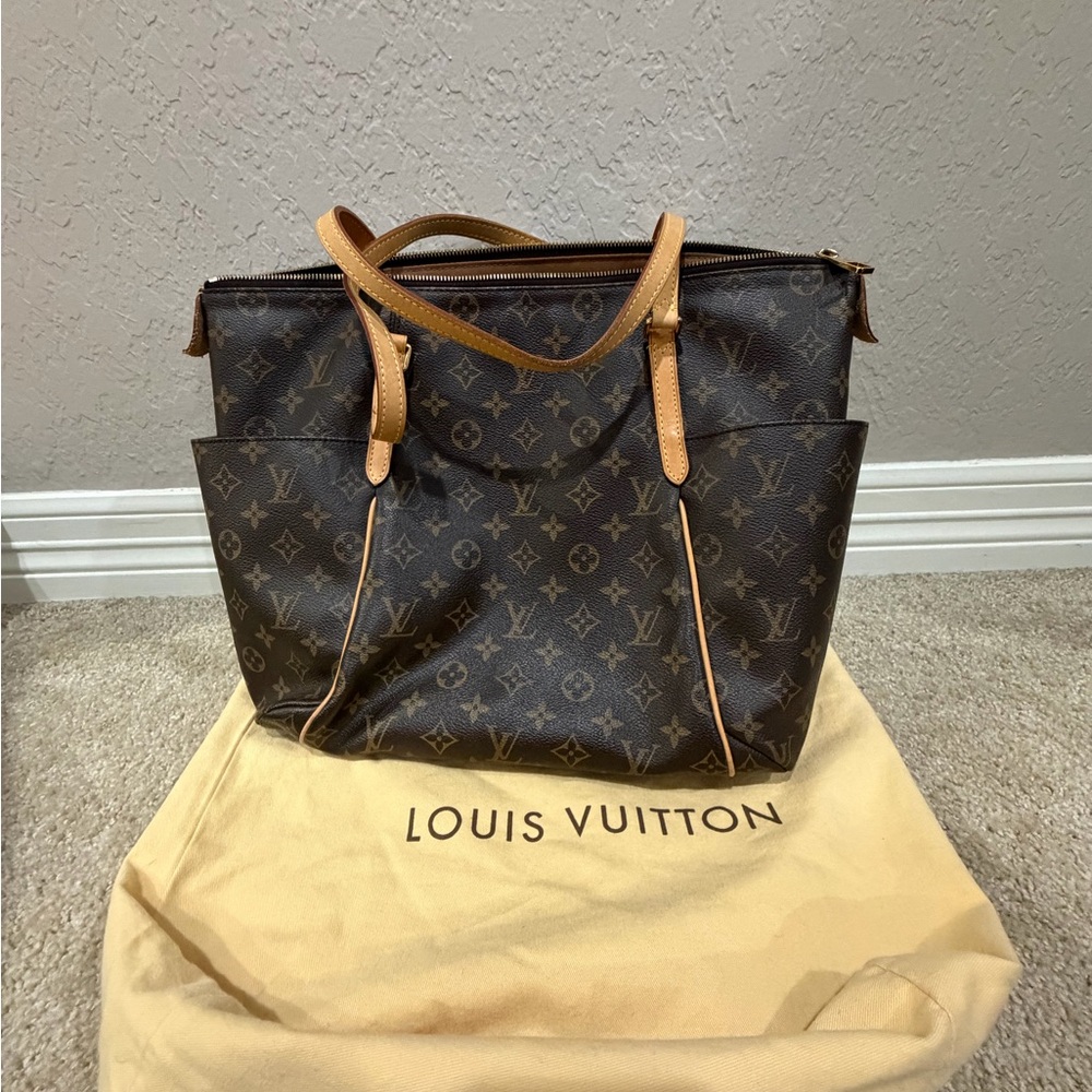 Louis Vuitton Monogram Canvas Totally MM Tote